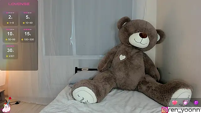 Snapshot of Ren_yoon chatting on June 22, 7:16 am Ren yoon online show from June 22, 7:16 am