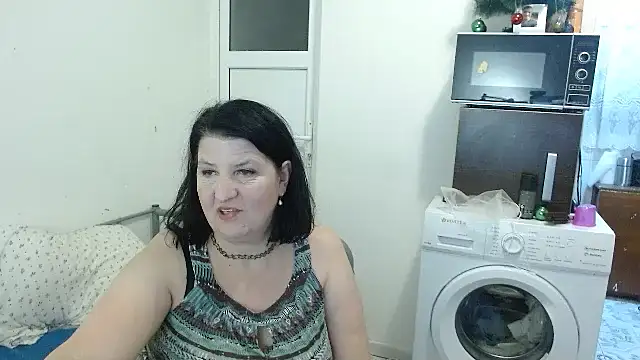 Snapshot of RidemerafSuzana chatting on February 19, 8:31 pm RidemerafSuzana online show from February 19, 8:31 pm