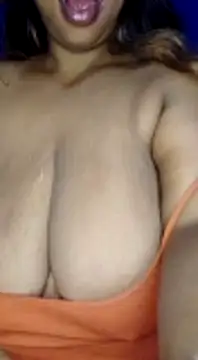 winterqueenx online show from January 12, 4:10 am