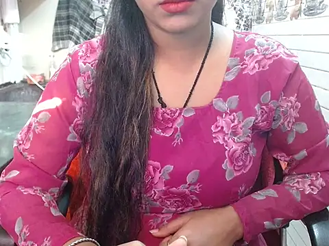 LovingPihu online show from November 14, 6:01 am