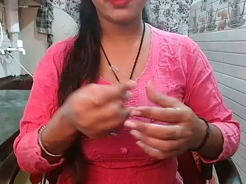 LovingPihu online show from November 28, 5:54 am