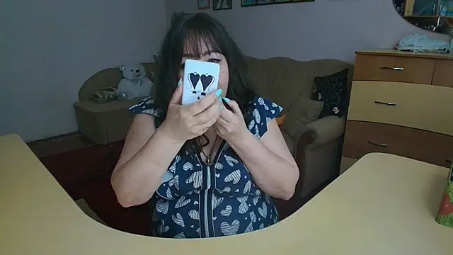 Lucretia Goldi  online show from February 6, 12:59 pm