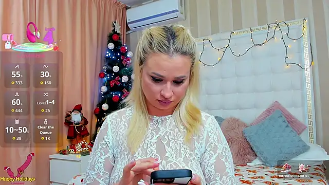 Snapshot of sassy_madeline chatting on December 5, 11:41 am sassy madeline online show from December 5, 11:41 am