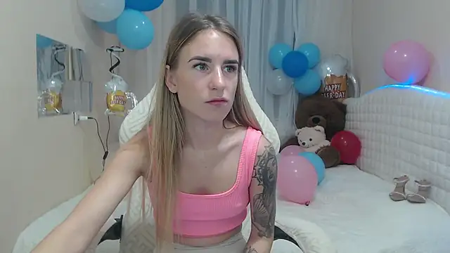 Snapshot of DeboraHorny chatting on October 4, 6:11 am DeboraHorny online show from October 4, 6:11 am