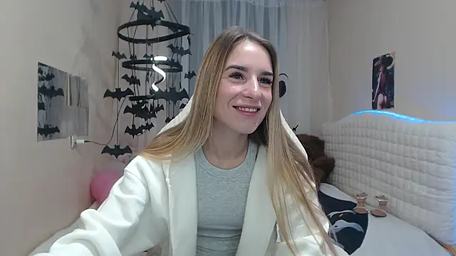 Snapshot of DeboraHorny chatting on November 1, 6:59 am DeboraHorny online show from November 1, 6:59 am