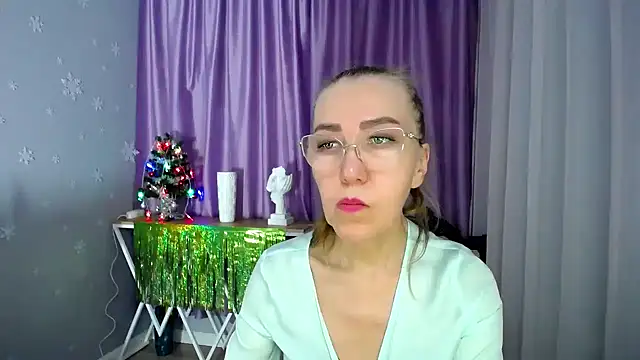 queen a n i online show from December 17, 11:06 am