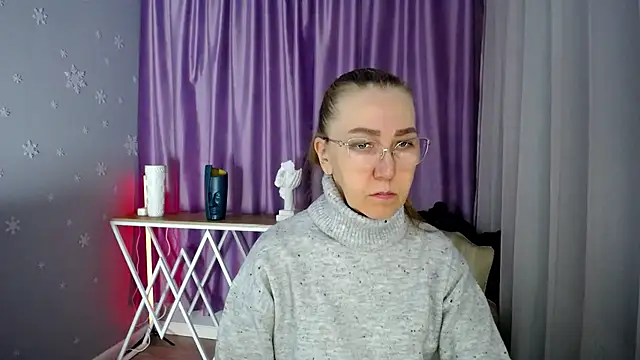 queen a n i online show from January 18, 10:28 am