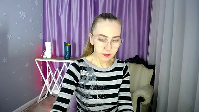 queen a n i online show from January 30, 12:27 pm