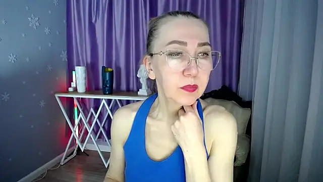 queen a n i online show from February 24, 6:38 am