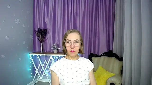 queen a n i online show from March 24, 8:08 am