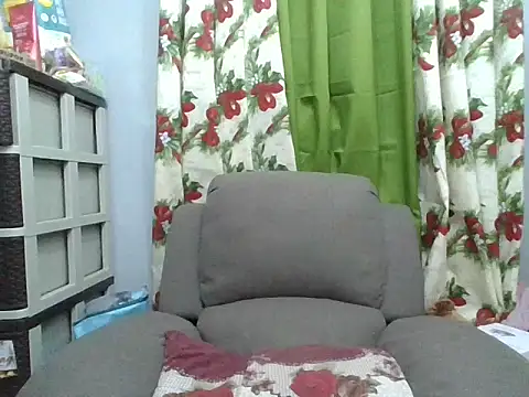 hornyKENDAH online show from April 13, 5:40 pm