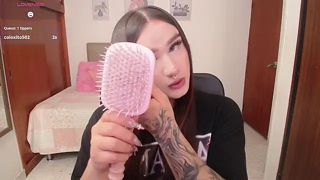 Miley Baker online show from November 26, 3:02 pm