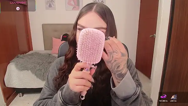 Miley Baker online show from December 5, 2:47 pm