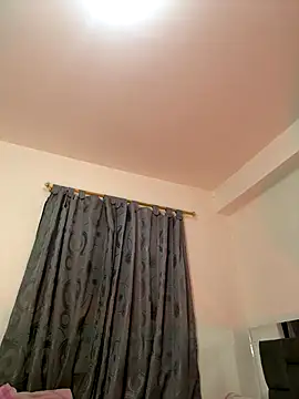 kem hott online show from December 17, 8:09 am