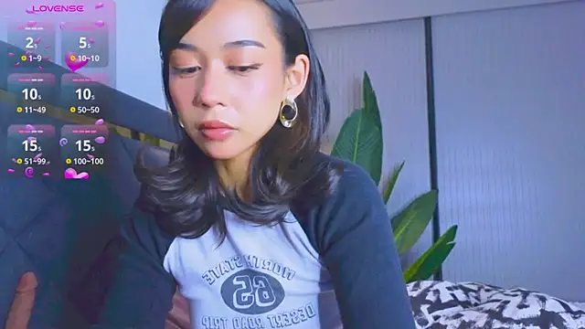 Mia Tin online show from October 23, 4:06 pm