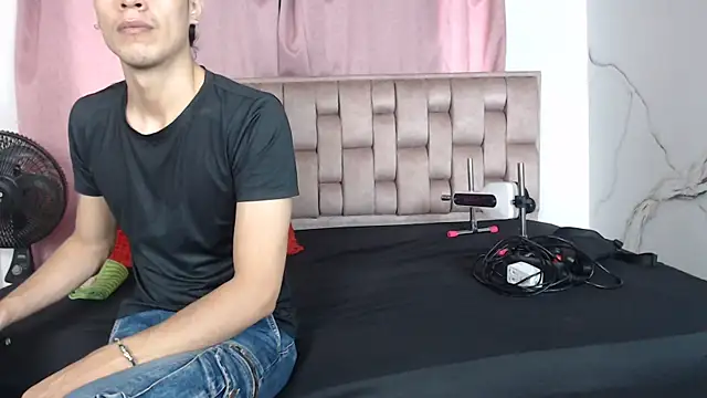 Snapshot of Sexytaty2022 chatting on March 15, 12:44 pm Sexytaty2022 online show from March 15, 12:44 pm