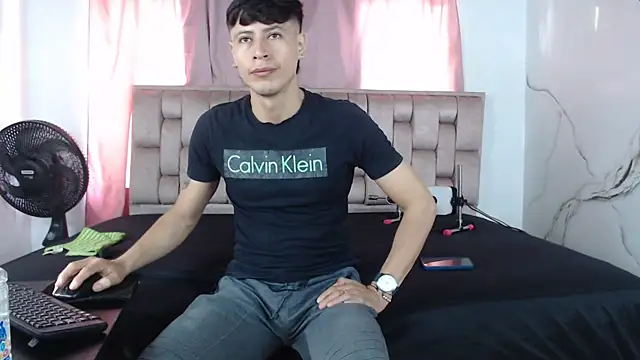 Snapshot of Sexytaty2022 chatting on March 25, 12:44 pm Sexytaty2022 online show from March 25, 12:44 pm