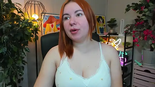 LAYLAxSTAR online show from November 7, 7:30 am