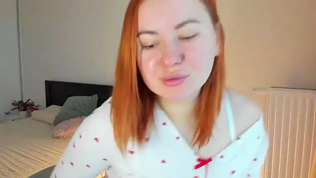 LAYLAxSTAR online show from November 19, 7:30 am