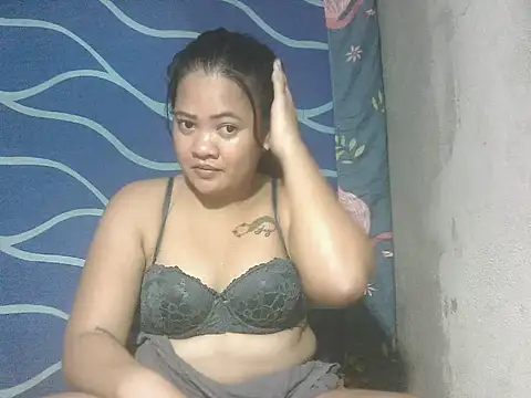 Snapshot of amariaxxx388 chatting on June 27, 1:21 am amariaxxx388 online show from June 27, 1:21 am