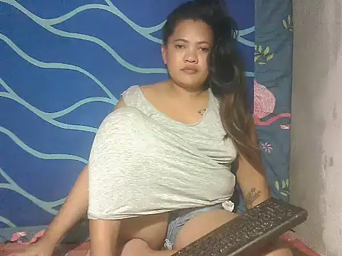 Snapshot of amariaxxx388 chatting on July 3, 2:51 am amariaxxx388 online show from July 3, 2:51 am
