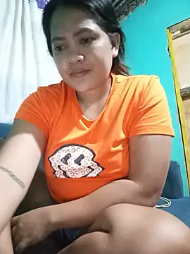 Snapshot of amariaxxx388 chatting on August 1, 12:04 pm amariaxxx388 online show from August 1, 12:04 pm