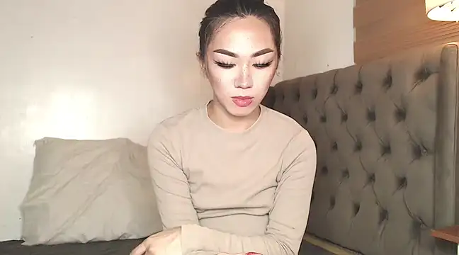 Snapshot of Local_Hoelyx chatting on February 27, 2:54 pm Local Hoelyx online show from February 27, 2:54 pm