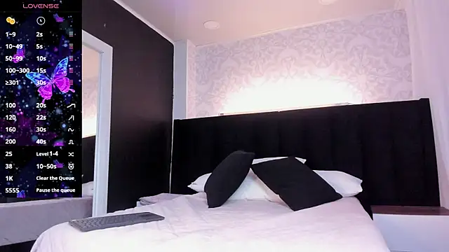 Snapshot of _liathompsom09 chatting on January 18, 12:04 pm liathompsom09 online show from January 18, 12:04 pm