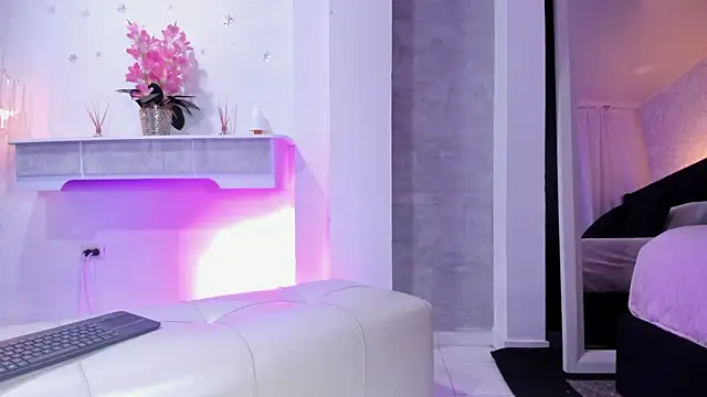 Snapshot of _liathompsom09 chatting on February 13, 8:13 pm liathompsom09 online show from February 13, 8:13 pm