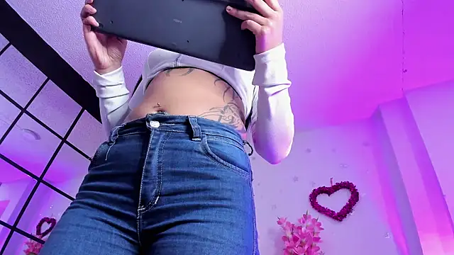 Snapshot of _liathompsom09 chatting on February 25, 4:53 pm liathompsom09 online show from February 25, 4:53 pm