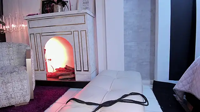 Snapshot of _liathompsom09 chatting on March 5, 8:00 pm liathompsom09 online show from March 5, 8:00 pm