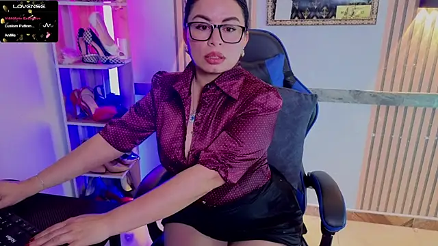 Ivvannaparis online show from April 17, 4:10 pm