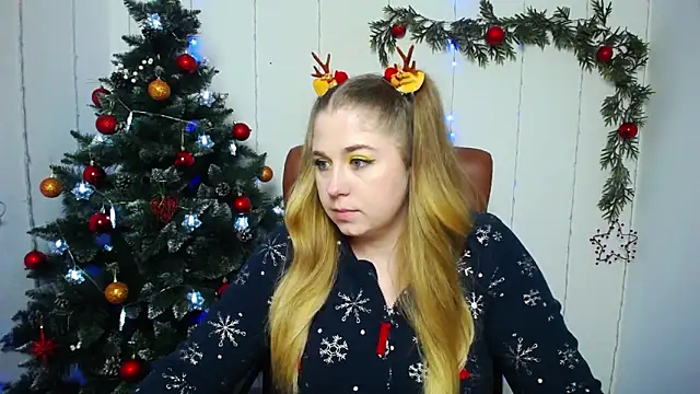 Snapshot of JessikaDaniel chatting on December 21, 11:22 am JessikaDaniel online show from December 21, 11:22 am