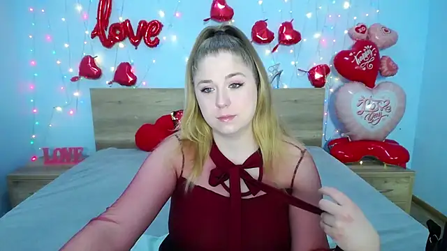 Snapshot of JessikaDaniel chatting on February 13, 7:24 am JessikaDaniel online show from February 13, 7:24 am