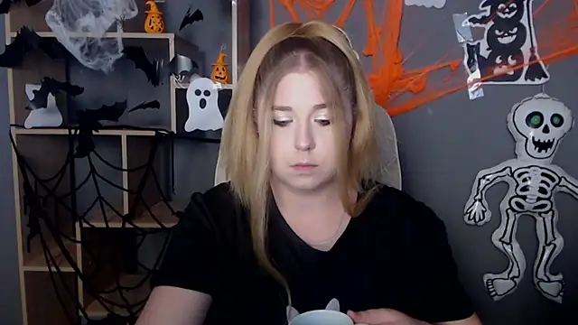Snapshot of JessikaDaniel chatting on October 16, 6:25 am JessikaDaniel online show from October 16, 6:25 am