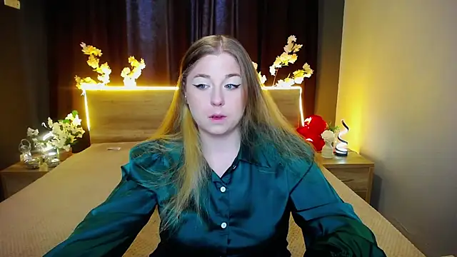 JessikaDaniel online show from April 13, 6:30 am