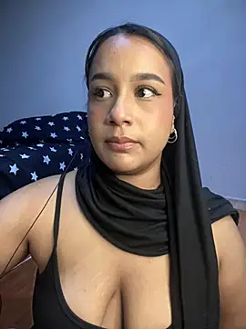 Snapshot of Maryam_yamal chatting on December 9, 11:13 pm Maryam yamal online show from December 9, 11:13 pm