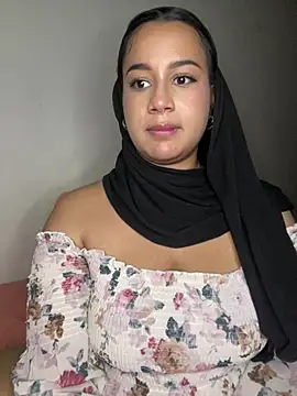 Snapshot of Maryam_yamal chatting on March 9, 11:46 pm Maryam yamal online show from March 9, 11:46 pm