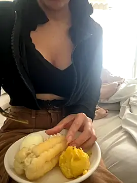 Snapshot of DulceMya6 chatting on November 3, 12:39 pm DulceMya6 online show from November 3, 12:39 pm