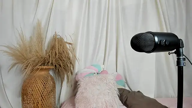 susy angel online show from September 13, 1:11 pm