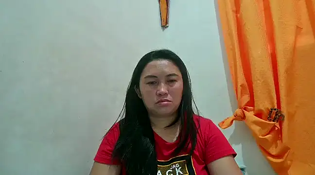 Snapshot of LalaiAsian chatting on December 19, 12:13 am LalaiAsian online show from December 19, 12:13 am