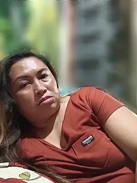 LalaiAsian online show from March 26, 5:35 am