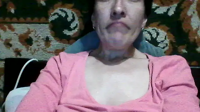 Snapshot of SunnyAmorre chatting on May 6, 7:52 pm SunnyAmorre online show from May 6, 7:52 pm