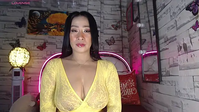 Snapshot of AsianMilfSheryl chatting on December 23, 4:22 am AsianMilfSheryl online show from December 23, 4:22 am