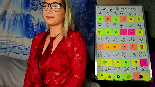 KittyMia online show from February 9, 8:24 pm