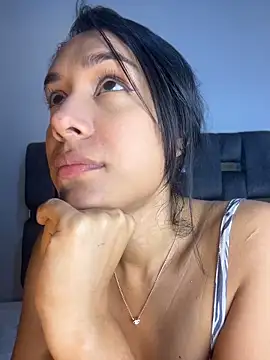 PilarJones  online show from May 31, 6:09 pm