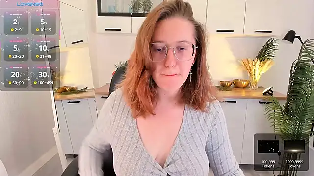 Charmy Gracy online show from March 19, 10:52 am