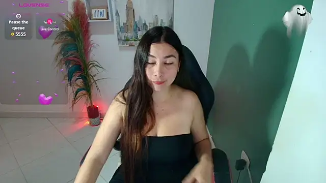 Snapshot of bella_99_ chatting on January 6, 12:09 pm bella 99 online show from January 6, 12:09 pm