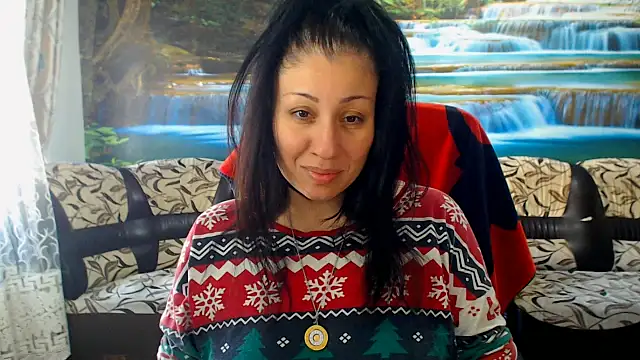 Snapshot of MoistMady chatting on April 6, 7:42 am MoistMady online show from April 6, 7:42 am