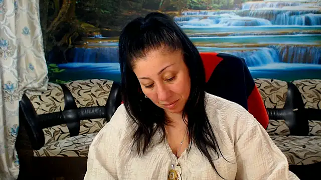 Snapshot of MoistMady chatting on April 12, 5:18 pm MoistMady online show from April 12, 5:18 pm